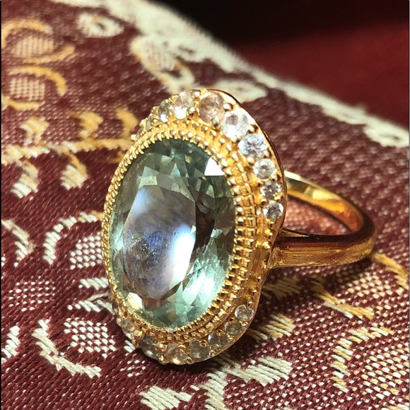 Green amethyst ring halo cubic zirconia  18 k gold over sterling silver size 7. - Picture 8 of 13